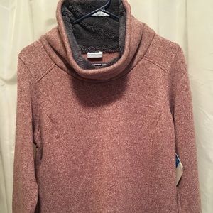 Women’s Columbia fleece sweater